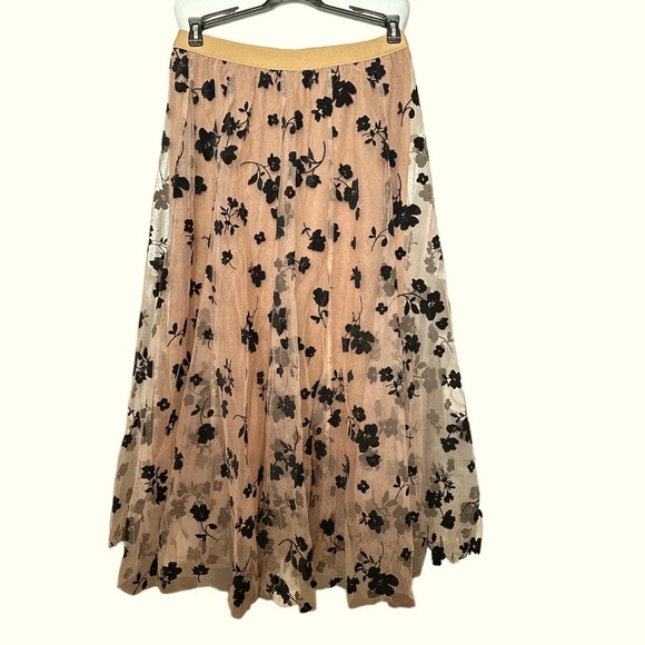 Brown Tulle Floral Size Small Medium Skirt BNWOT - Picture 3 of 8